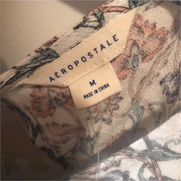 NWT AEROPOSTALE - Tan Floral Romper Pockets MSRP:50 Women’s Medium M - Picture 7 of 7